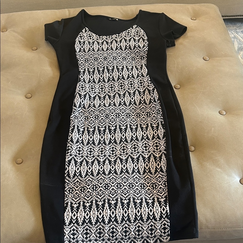 Elegant Black and White Patterned Dress
